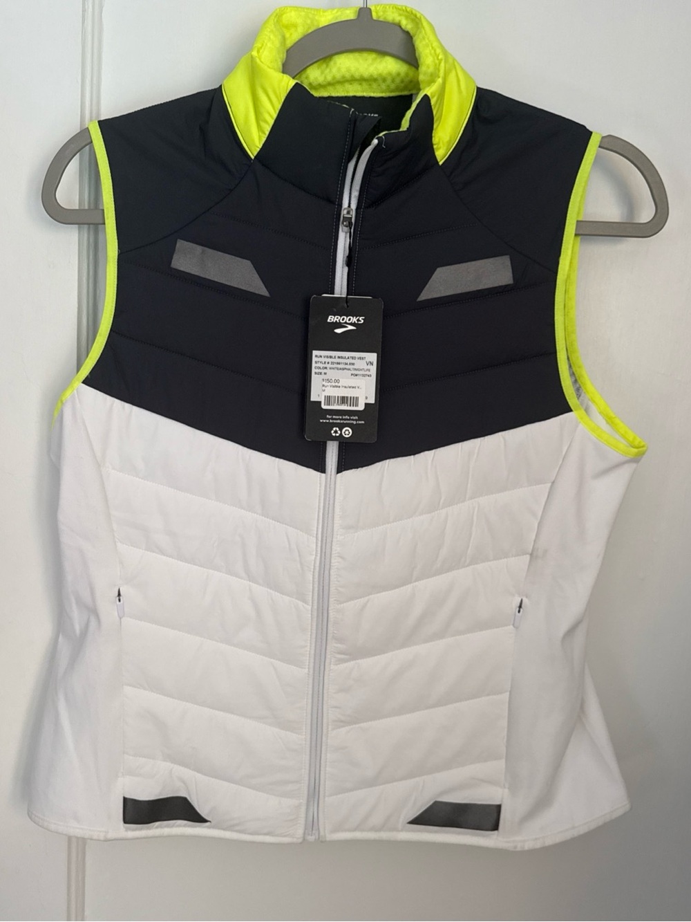 Brooks Run Visible Vest Women's Insulated Reflective Running Lightweight NWT Med